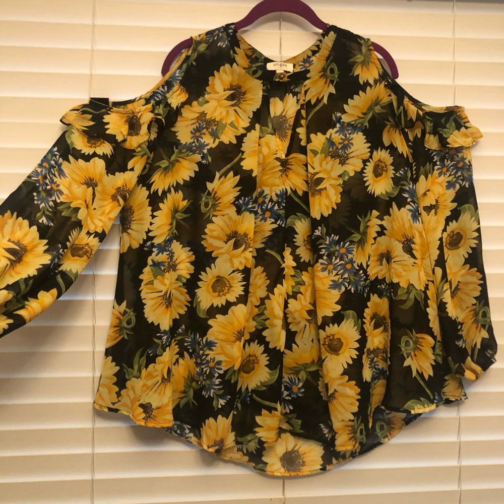 🎁Umgee Sunflower Cold Shoulder Blouse🎁